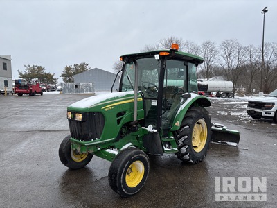 2013 John Deere 5075M 2WD Tracteur agricole utilitaire