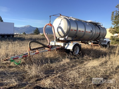 2012 Brenner 4700 gal T/A Spread Axle Pup Rimorchio cisterna