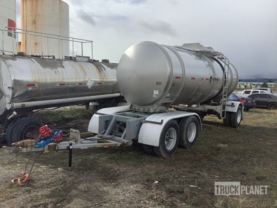 2009 Polar 5400 gal Tri/A Spread Axle Pup Rimorchio cisterna