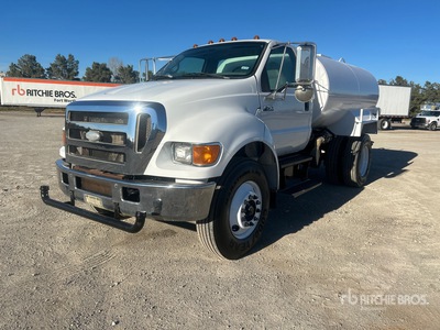 2007 Ford F-750 4x2 Water Truck