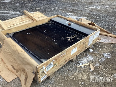 Oshkosh 1882370 Radiator