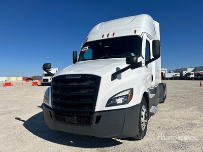 2021 Freightliner Cascadia 126 6x4 T/A Slaapcabine Trekker