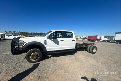 2019 Ford F-550 4x4 Crew Cab Cab and Chassis