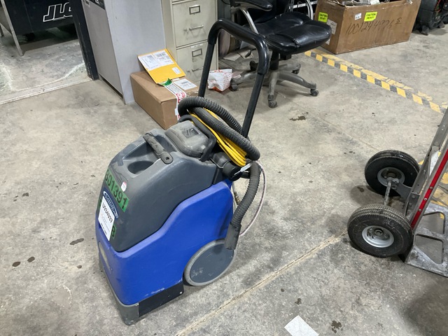 2015 Windsor Mini Pro Carpet Extractor