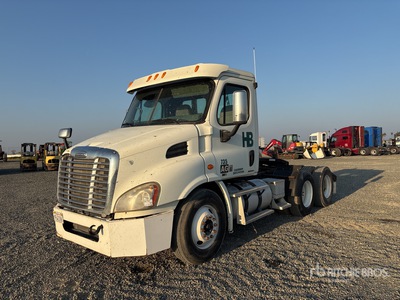 2011 Freightliner Cascadia 113 6x4 T/A Day Cab Truck Tractor