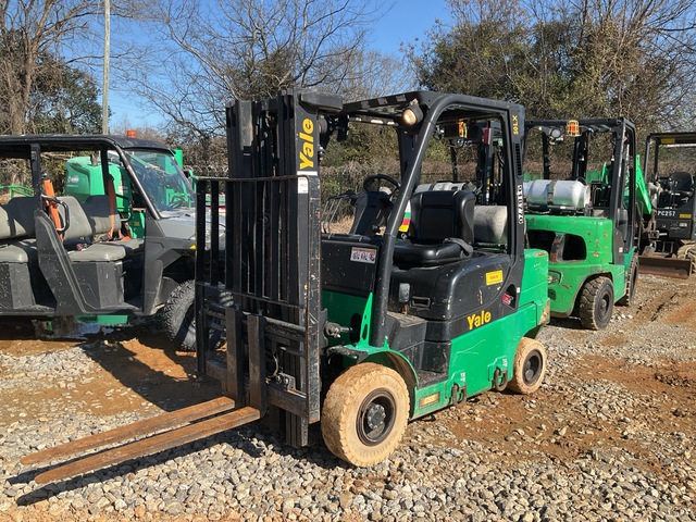 2016 Yale GTP050LXNDA 4800 lb Pneumatic Tire Forklift