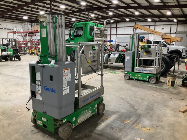 2016 Genie GR-20 Vertical Mast Lift