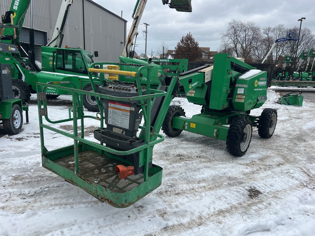 2017 JLG 340AJ 4WD Dual Fuel Articulating Boom Lift