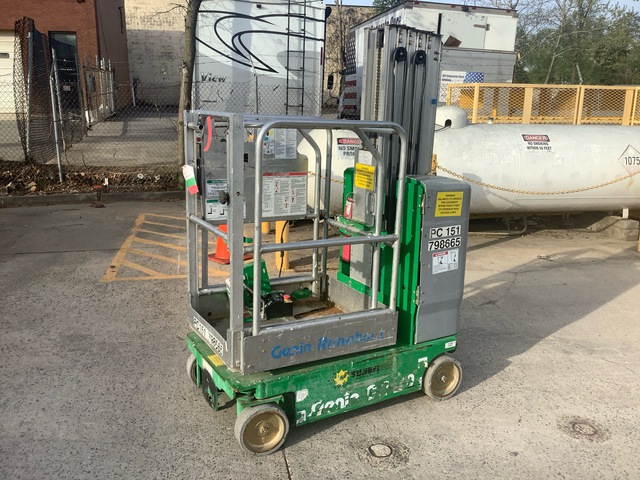 2016 Genie GR-20 Vertical Mast Lift