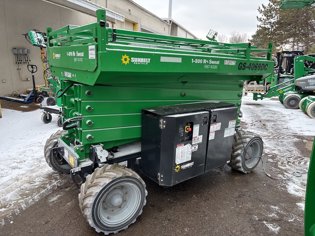 2016 Genie GS4069 DC Electric Scissor Lift