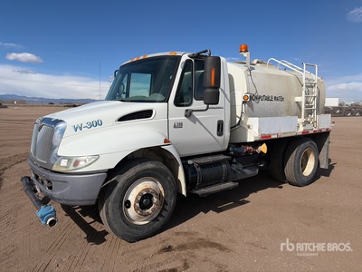 2005 International 4300 4x2 Water Truck