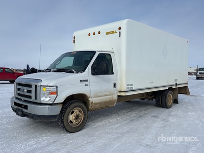 2012 Ford E-450 4x2 バントラック