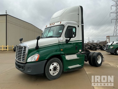 2017 Freightliner CA125 4x2 トラックトラクター（S/A）