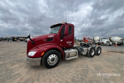 2018 Peterbilt 579 6x2 T/A Day Cab Truck Tractor
