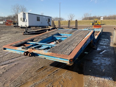2008 Load King 21 ft Quad/A Folding Neck Trailer