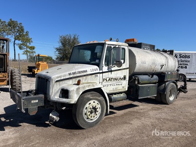 Etnyre series2000 on 1996 Freightliner FL 70 4x2 Asphalt Distributor Truck (Inoperable)
