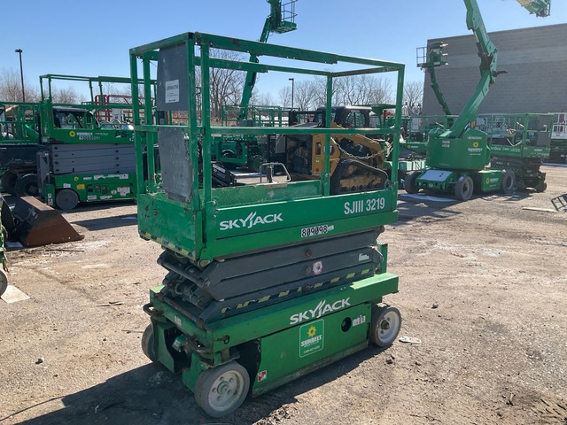 2015 Skyjack SJIII 3219 Electric Scissor Lift