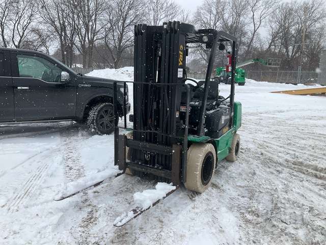 2018 Yale GTP060MX 4350 lb Pneumatic Tire Forklift