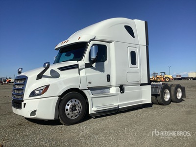 2020 Freightliner Cascadia 126 6x4 T/A Sleeper Truck Tractor