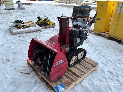 Honda HS928 28 in Snow Blower