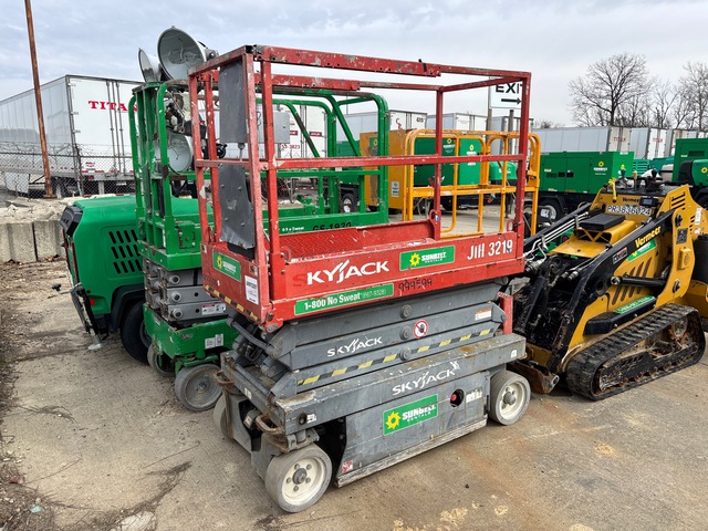 2015 Skyjack SJIII-3219 Electric Scissor Lift