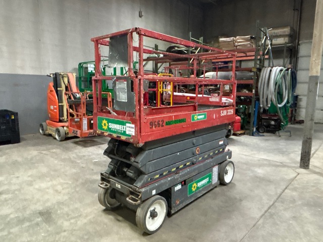 2014 Skyjack SJII I3226 Electric Scissor Lift