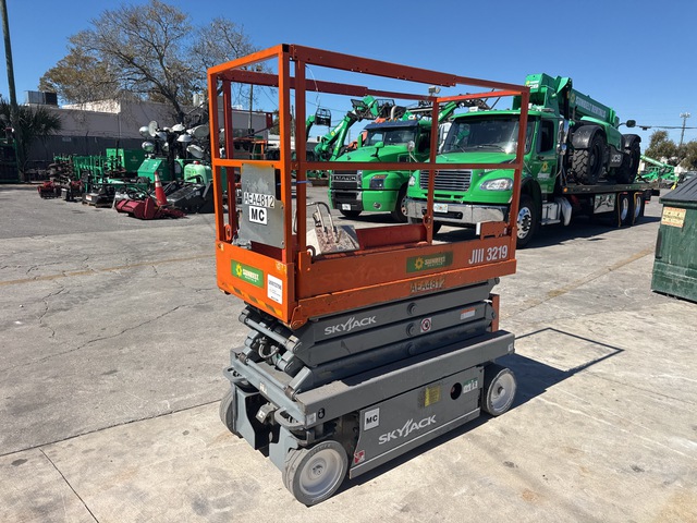 2017 Skyjack SJIII-3219 Electric Scissor Lift