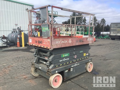 2016 Skyjack SJIII 4632 Electric Scissor Lift