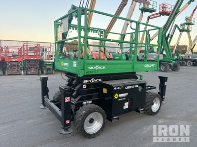 2018 Skyjack SJ6832 RT Dual Fuel Scissor Lift