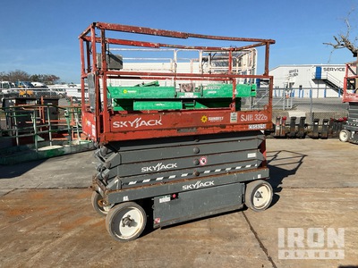 2017 Skyjack SJIII 3226 Electric Scissor Lift