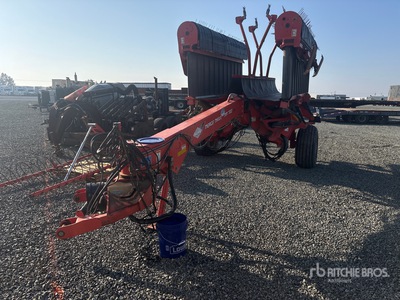 2017 Kuhn MM 700 Semi-Mount Windrow Merger
