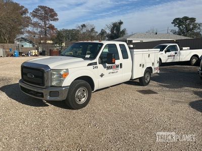 2015 Ford F-250 XL 4x2 Extended Cab Service Truck