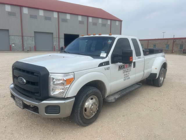 2014 Ford F-350 XL 4x2 Extended Cab Pickup