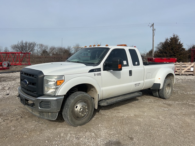 2015 Ford F-350 XL 4x4 Extended Cab Pickup