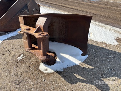 36 in Cleanup Excavator Bucket - Fits Komatsu PC360