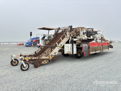 California Tomato Machinery Commander Self-Propelled Fruit Harvester