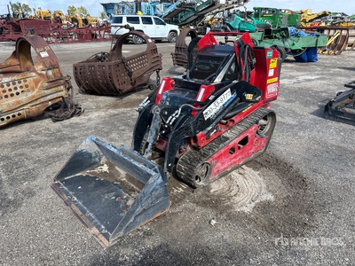 Toro Dingo TX-1000 Mini Compact Track Loader