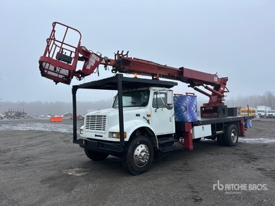 1998 International 4700 4x2 Bucket Truck