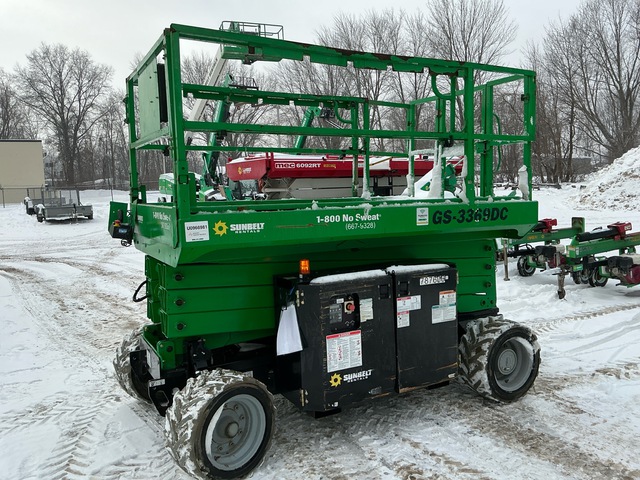 2015 Genie GS-3369 DC Electric Scissor Lift