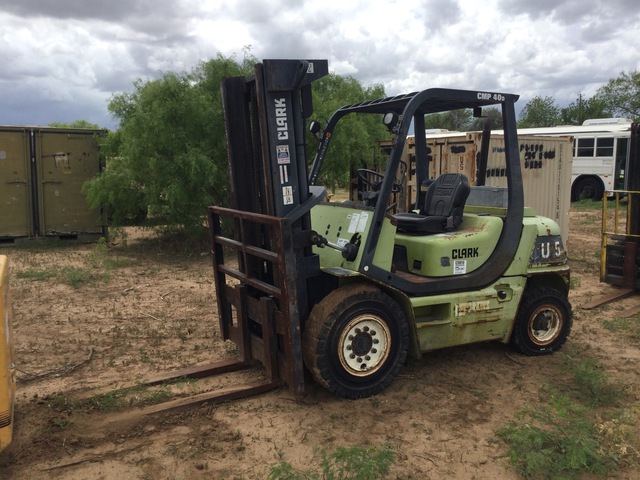 Clark CMP40D Forklift
