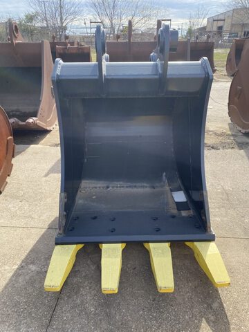 Hensley Kmax 42 in Digging Excavator Bucket - Fits Komatsu PC2006