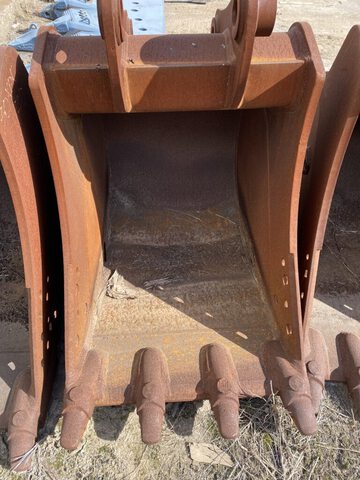 Hensley Kmax 30 in .67 cyd Digging Excavator Bucket - Fits Komatsu PC120