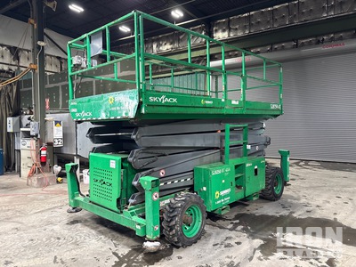 2016 Skyjack SJ9250RT Diesel 4x4 Scissor Lift
