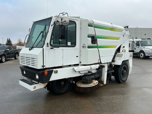 Global M3 on 2014 Global M3 Sweeper Truck