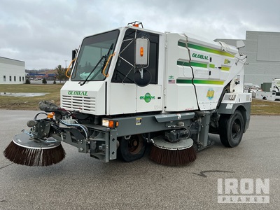 Global R3 Air on 2019 Global R3 Sweeper Truck