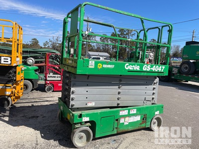 2016 Genie GS-4047DC Electric Scissor Lift