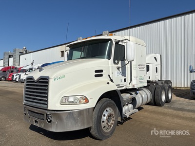 2013 Mack CXU613 6x4 Tracteur Routier Couchette