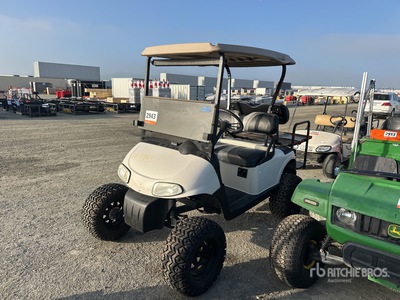 E-Z-Go Electric عربة الجولف