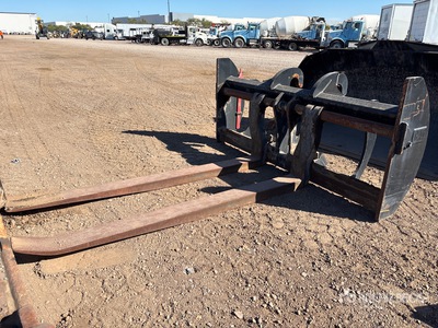 Cat 96 in Wheel Loader Forks