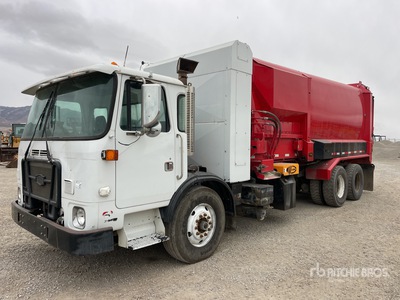 2014 Autocar ACX64 6x4 Side Loader Waste Collection Truck